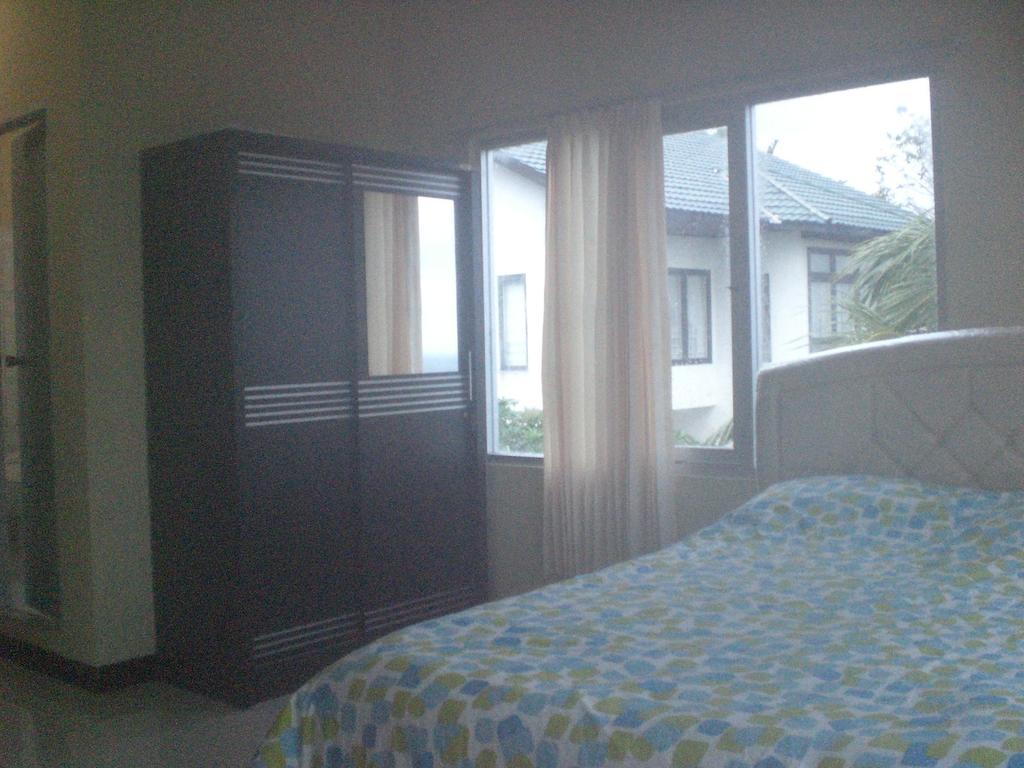 Sentosa76 Guest House Balikpapan  Rum bild