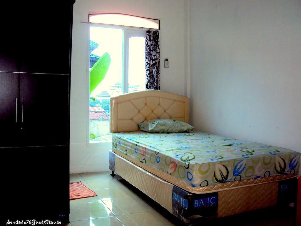 Sentosa76 Guest House Balikpapan  Exteriör bild